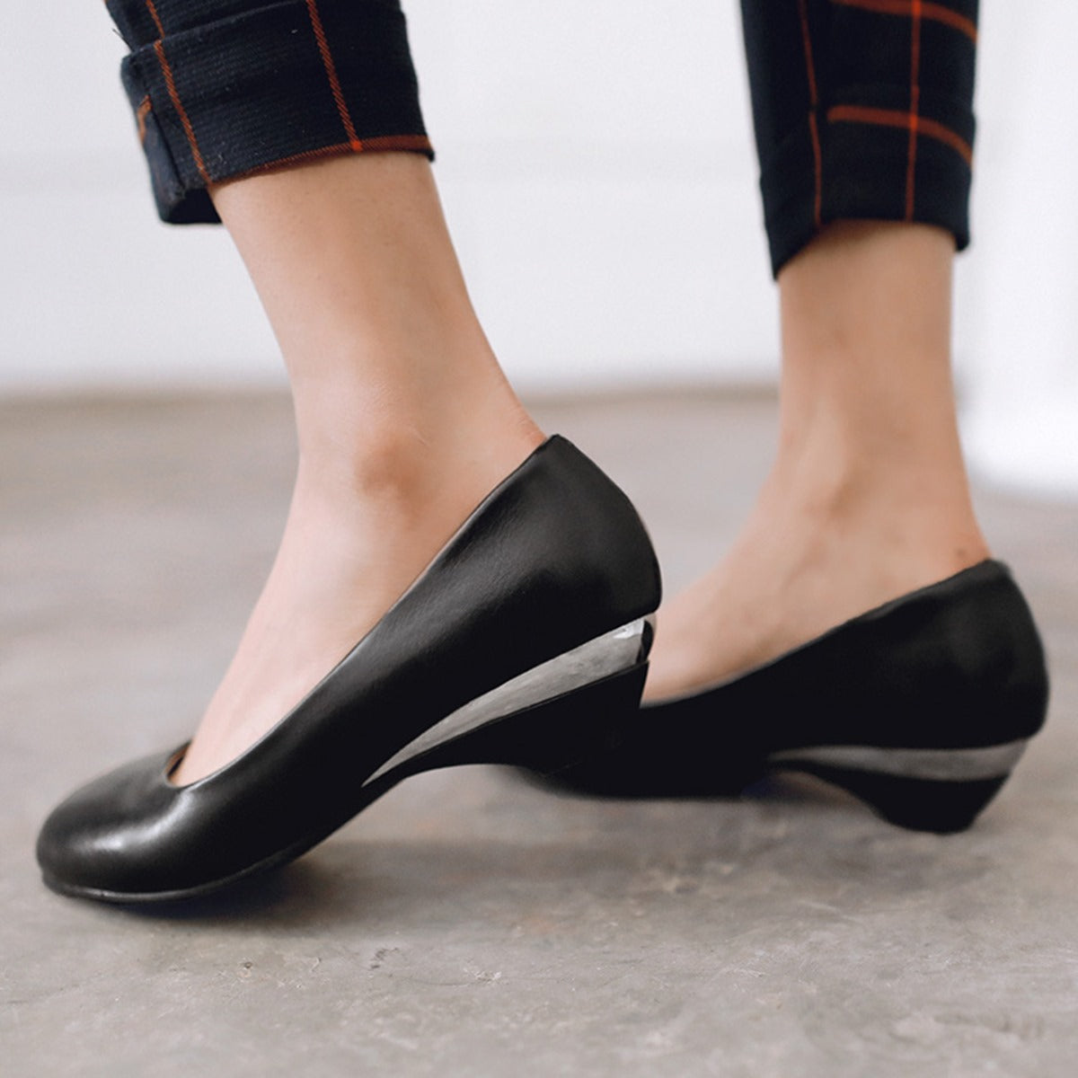 Round Toe Wedge Heel Daily Pumps
